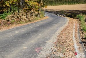 Wyremontowano drogę koło cmentarz