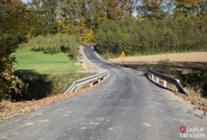 Wyremontowano drogę koło cmentarz