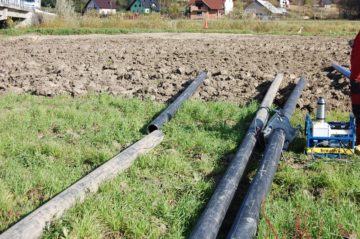 Zdjęcia wykonane podczas prac w dniu 22.10.2010 r. w miejscowości Cichawka (przewiert pod rzeką Stradomka)