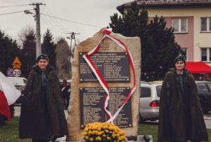 Święto Niepodległości - odsłonięcie pomnika w Grabiu