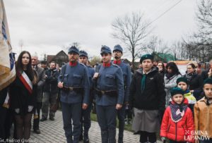Święto Niepodległości - odsłonięcie pomnika w Grabiu