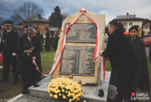 Święto Niepodległości - odsłonięcie pomnika w Grabiu